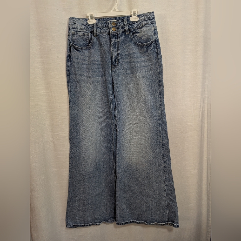 Altar'd State Oakley Ultra Wide Leg Jeans Size 31